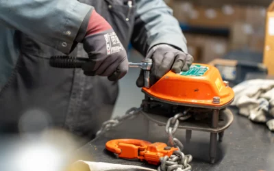 Wat is het verschil tussen elektrische kettingtakels en staaldraadtakels?